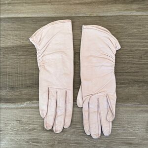 Vintage Superb 6 Launder Leather blush pink leather gloves